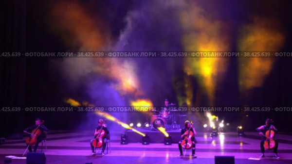Perform modern hits of rock music in the concert hall, cello concert (2022 год). Редакционное видео, видеограф Скрипачев Антон / Фотобанк Лори