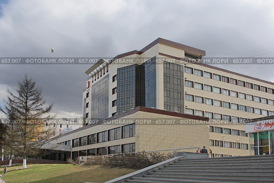 Пермь. Здание Лукойл на улице Ленина. (2008 год). Редакционное фото, фотограф Анатолий Косолапов / Фотобанк Лори