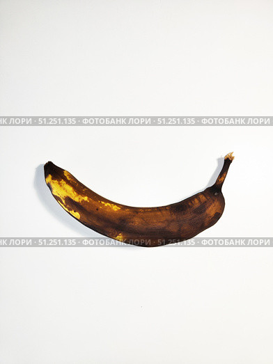 Photo of Overripe Banana on White Background. Стоковое фото, фотограф Константин Никитеев / Фотобанк Лори