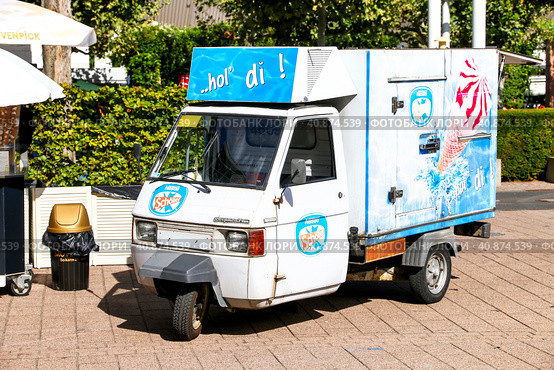Piaggio Ape Vespacar TM P703V (2019 год). Редакционное фото, фотограф Art Konovalov / Фотобанк Лори