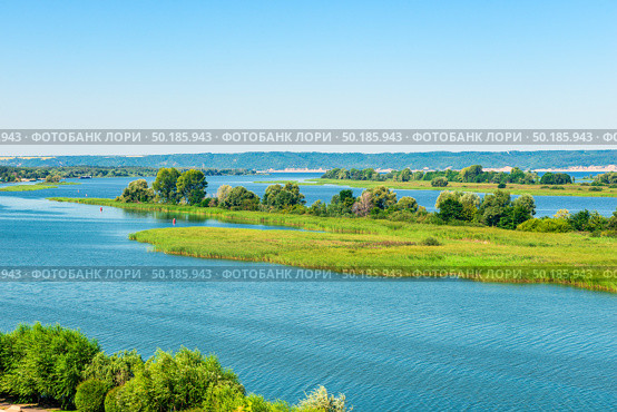 Picturesque landscape of the Volga River flood and green islands on it. Russia. Стоковое фото, фотограф Константин Лабунский / Фотобанк Лори