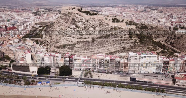 Picturesque panorama of coastal area of Spanish town of Alicante overlooking of Port (2019 год). Стоковое видео, видеограф Яков Филимонов / Фотобанк Лори