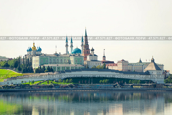 Picturesque view of the Kazan Kremlin and the Kazanka River. Russia (2022 год). Стоковое фото, фотограф Константин Лабунский / Фотобанк Лори