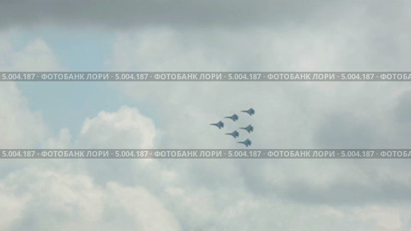 Пилотажная группа "Соколы России" (2013 год). Редакционное видео, видеограф Игорь Жоров / Фотобанк Лори