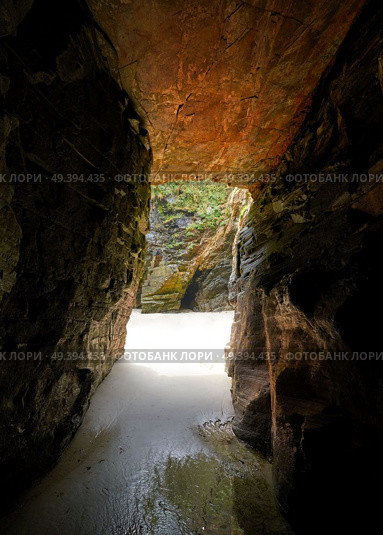 Playa las catedrales Catedrais beach in Ribadeo Galicia of Lugo Spain. Стоковое фото, агентство Ingram Publishing / Фотобанк Лори