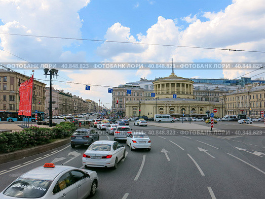 Площадь Восстания. Санкт-Петербург (2023 год). Редакционное фото, фотограф Татьяна Т / Фотобанк Лори