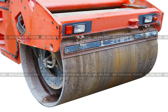 Пневмошинный каток  на белом фоне. Heavy Vibration roller compactor for road repairing on white background. Стоковое фото, фотограф Татьяна Д / Фотобанк Лори