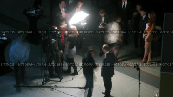 Победители дают интервью после церемонии награждения победителей премии Брэнд года EFFIE 2011, таймлапс (2012 год). Редакционное видео, видеограф Losevsky Pavel / Фотобанк Лори