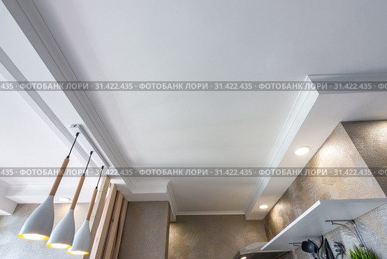 Подвесной потолок в небольшой кухне. Стоковое фото, фотограф Иванов Алексей / Фотобанк Лори