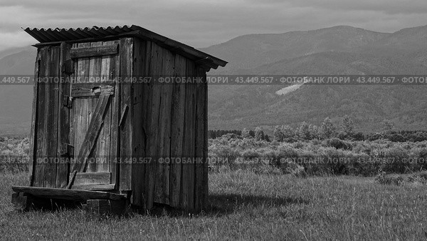 Покосившийся деревянный сарай в горах. Стоковое фото, фотограф Андрей Шайковский / Фотобанк Лори