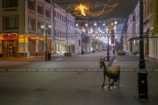 Покровская улица в Нижнем Новгороде. Bolshaya Pokrovskaya Street in Nizhny Novgorod. Стоковое фото, фотограф Igor Lijashkov / Фотобанк Лори
