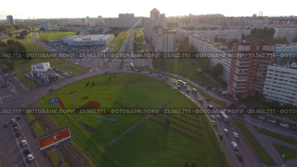 Полет над Кронштадтской площадью и Ленинским проспектом, Кировский район, Санкт-Петербург (2016 год). Редакционное видео, видеограф Кекяляйнен Андрей / Фотобанк Лори
