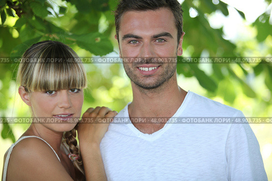Portrait of a couple outdoors. Стоковое фото, агентство Ingram Publishing / Фотобанк Лори
