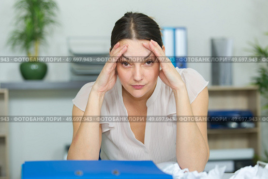 portrait of depressed lonely woman. Стоковое фото, агентство Ingram Publishing / Фотобанк Лори