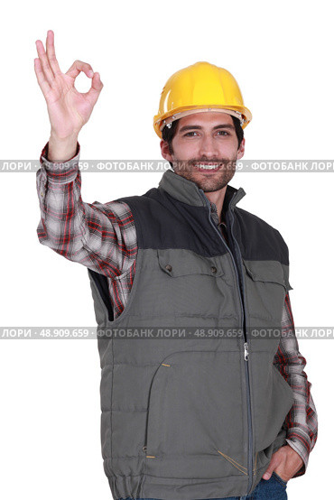 portrait of foreman making okay sign. Стоковое фото, агентство Ingram Publishing / Фотобанк Лори
