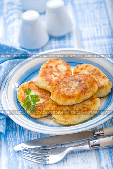 potato cakes. Стоковое фото, агентство Ingram Publishing / Фотобанк Лори
