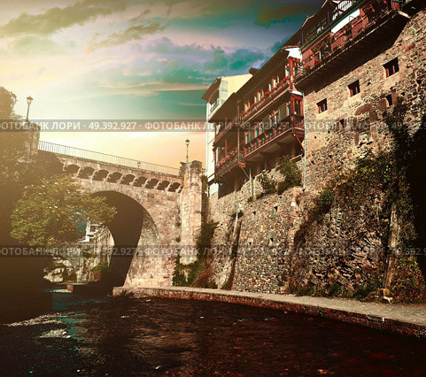 Potes river Quiviesa Deva a Cantabria village of Spain. Стоковое фото, агентство Ingram Publishing / Фотобанк Лори