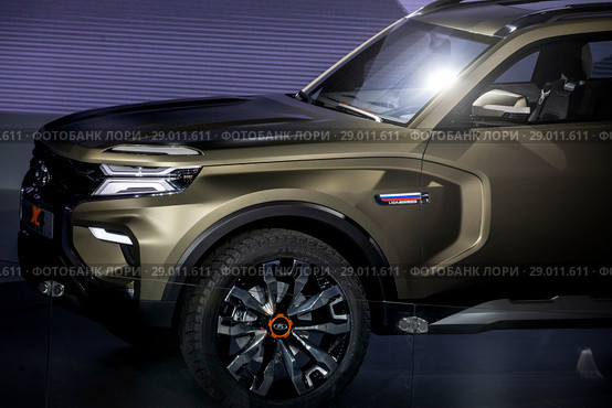 Презентация концепта нового российского внедорожника Lada 4х4 Vision на Московском международном автомобильном салоне (ММАС – 2018) в МВЦ "Крокус Экспо", Россия. Редакционное фото, фотограф Николай Винокуров / Фотобанк Лори