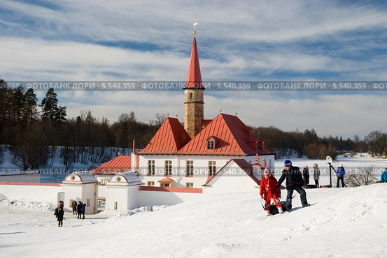 Приоратский дворец. Гатчина (2013 год). Редакционное фото, фотограф Александр Щепин / Фотобанк Лори