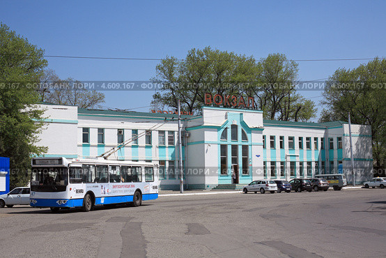 Привокзальная площадь (2013 год). Редакционное фото, фотограф Игорь Веснинов / Фотобанк Лори
