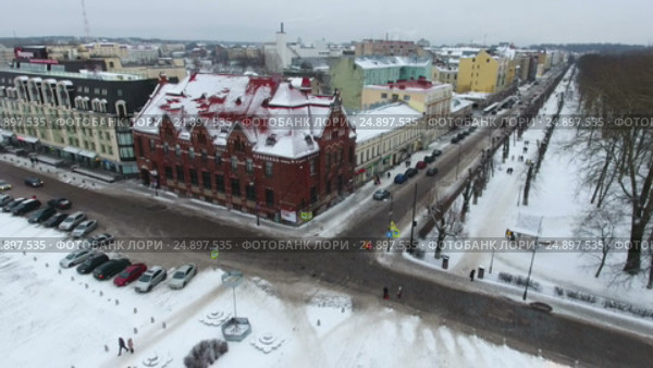 Проспект Ленина и Рыночная площадь в центре Выборга, Ленинградская область. Вид сверху (2017 год). Редакционное видео, видеограф Кекяляйнен Андрей / Фотобанк Лори