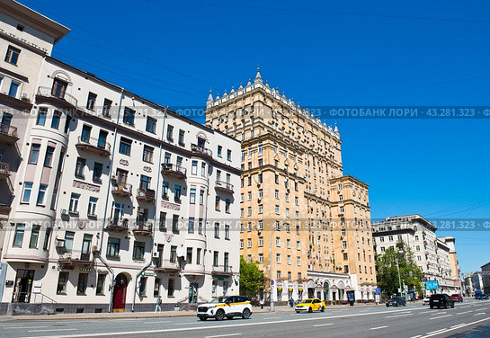 Проспект Мира, дома 47 и 49. Москва. Россия (2024 год). Редакционное фото, фотограф E. O. / Фотобанк Лори