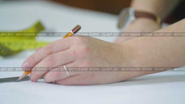 Работа портного. Стоковое видео, видеограф Илья Насакин / Фотобанк Лори