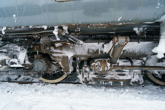 Railway. Wheels, modern wagon. Details of the wheels of the passenger train. (2018 год). Стоковое фото, фотограф YuryKara / Фотобанк Лори