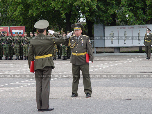 Рапорт во время принятии присяги в военном училище (2011 год). Редакционное фото, фотограф Светлана Кузнецова / Фотобанк Лори