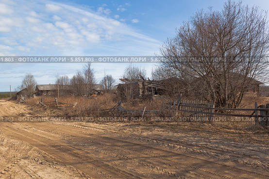 Разруха в деревне (2014 год). Стоковое фото, фотограф Николай Мухорин / Фотобанк Лори