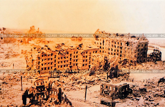Разрушения в Сталинграде. Осень 1942 года. Редакционное фото, фотограф Сергей Елизарьев / Фотобанк Лори