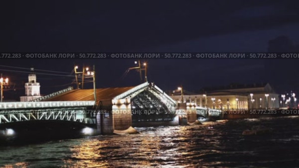 Развод мостов. Редакционное видео, видеограф Клопотовская Мария / Фотобанк Лори