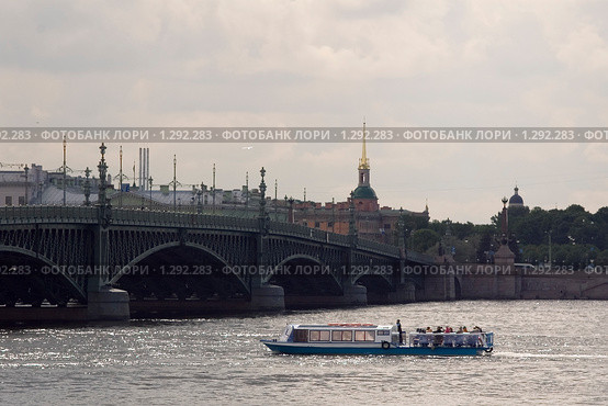 Речные прогулки по Санкт-Петербургу (2009 год). Стоковое фото, фотограф Алексей Петров / Фотобанк Лори