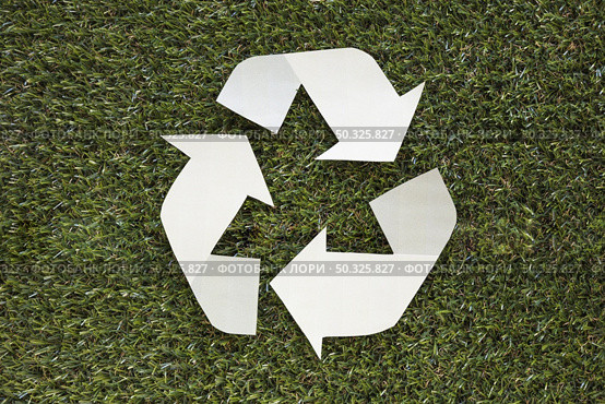 recycle symbol grass. Resolution and high quality beautiful photo. recycle symbol grass. High quality beautiful photo concept. Стоковое фото, агентство Ingram Publishing / Фотобанк Лори