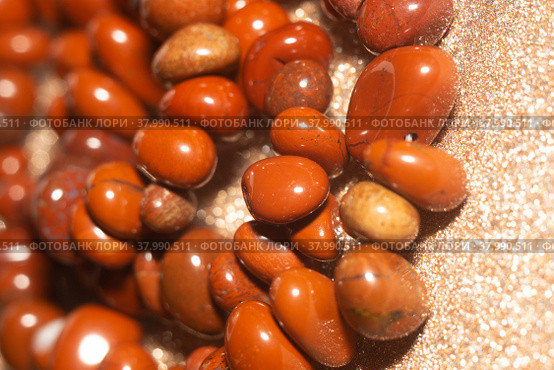 Red jasper irregular beads. Стоковое фото, фотограф Анна Павлова / Фотобанк Лори