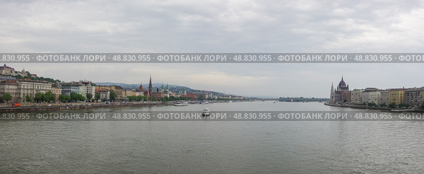 Река Дунай и панорама старого города Будапешта, Будапешт, Венгрия (2010 год). Стоковое фото, фотограф Дымов Игорь / Фотобанк Лори