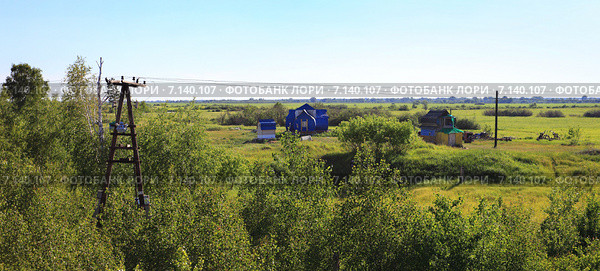 Религиозный стиль дач у поселка Криволукский. Транссиб (2014 год). Стоковое фото, фотограф Анатолий Матвейчук / Фотобанк Лори
