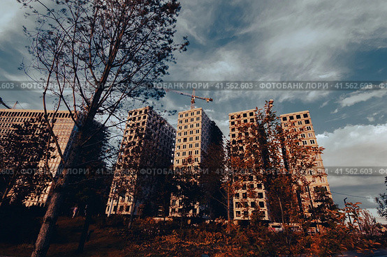 Residential complex under construction on Marc Chagall embankment. Modern apartment complex ZILART. Редакционное фото, фотограф Константин Григорьев / Фотобанк Лори