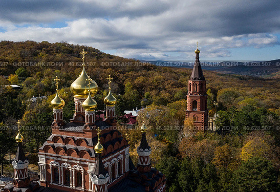 Республика Крым. Топловский монастырь в селе Тополевка Белогорского района. Стоковое фото, фотограф Сергей Мальгавко / ТАСС / Фотобанк Лори