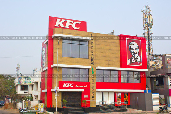 Ресторан быстрого питания KFC в Безант Нагаре, Ченнаи (2014 год). Редакционное фото, фотограф Вячеслав Беляев / Фотобанк Лори