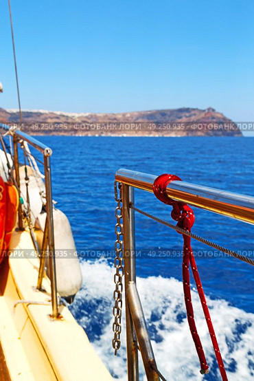 rope    and metal in the blue skay aocean mediterranean sea. Стоковое фото, агентство Ingram Publishing / Фотобанк Лори
