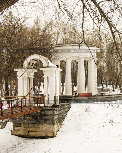 Россия. Екатеринбург. Харитоновский сад зимой. Знаковое известное место в городе. Стоковое фото, фотограф Сергеев Валерий / Фотобанк Лори