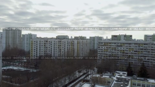 Россия. Москва. Филёвский бульвар. Жилый дома. (2021 год). Стоковое видео, видеограф Сергей Татаринцев / Фотобанк Лори