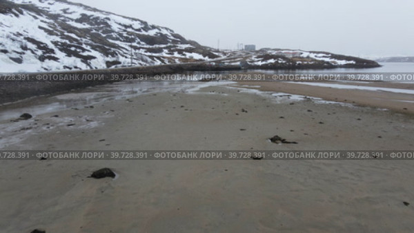 Россия, Мурманская область, Териберка - Баренцево море во время отлива (2021 год). Стоковое видео, видеограф Alexey Sudachkov / Фотобанк Лори