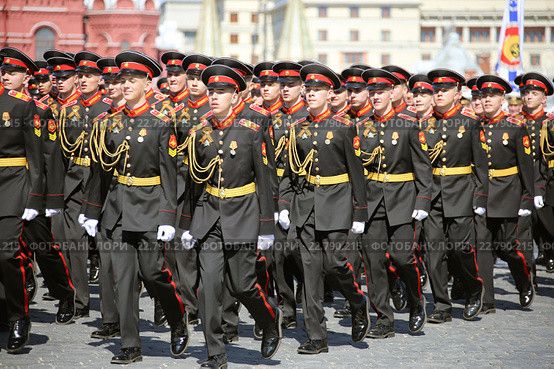 Рота Тверского (Калининского) Военного Суворовского Училища на параде, посвященном Дню Победы, Москва, Красная площадь, 2016. Редакционное фото, фотограф Алексей Гусев / Фотобанк Лори