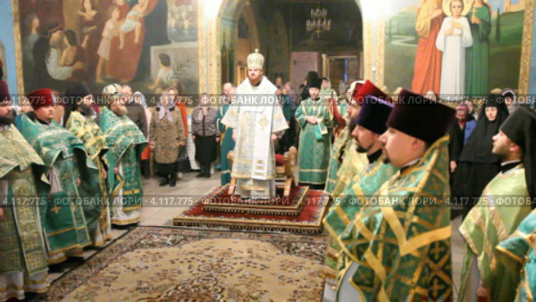 РПЦ. Литургия архиерейским чином (2012 год). Редакционное видео, видеограф Mikhail Erguine / Фотобанк Лори