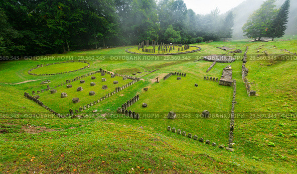 Ruins of Sarmizegetusa Regia (2017 год). Редакционное фото, фотограф Яков Филимонов / Фотобанк Лори