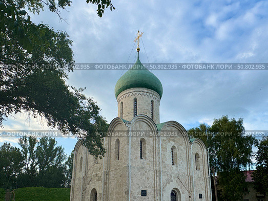 Russia, Pereslavl-Zalessky, July 16, 2025 Orthodox Church on a warm summer day. The Golden Ring of Russia. Стоковое фото, фотограф Соболева Наталия / Фотобанк Лори