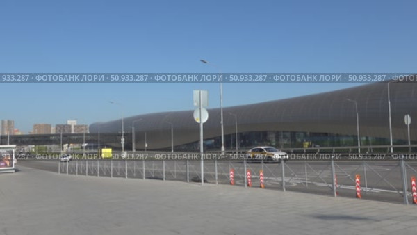 Рядом с новой станцией метро «Потапово» в посёлке Коммунарка в Москве. Редакционное видео, видеограф Валерий Иванович Клейменов / Фотобанк Лори