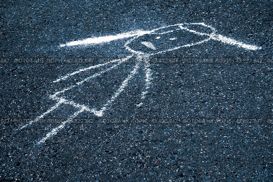 Sad child painted chalk on the asphalt with copy space (concept) Стоковое фото, фотограф Михаил Строгалев / Фотобанк Лори